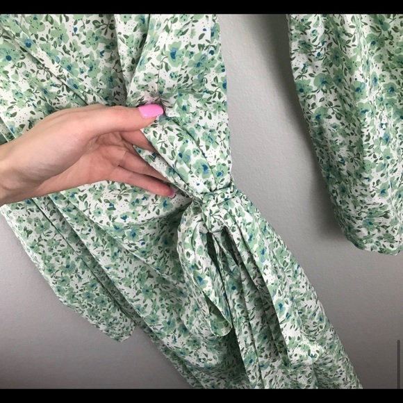 Missguided | floral wrap puff sleeve tea dress - Picture 9 of 10